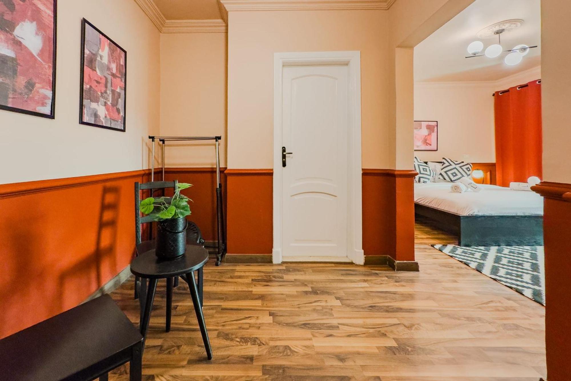 Distinct & Decent 2 Bdr Apt Steps From Nightlife And Airport Cairo Exterior photo