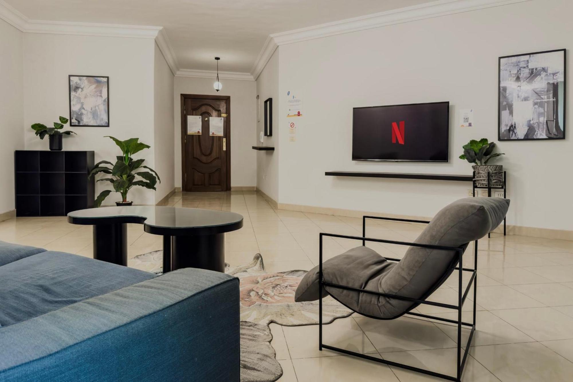 Distinct & Decent 2 Bdr Apt Steps From Nightlife And Airport Cairo Exterior photo