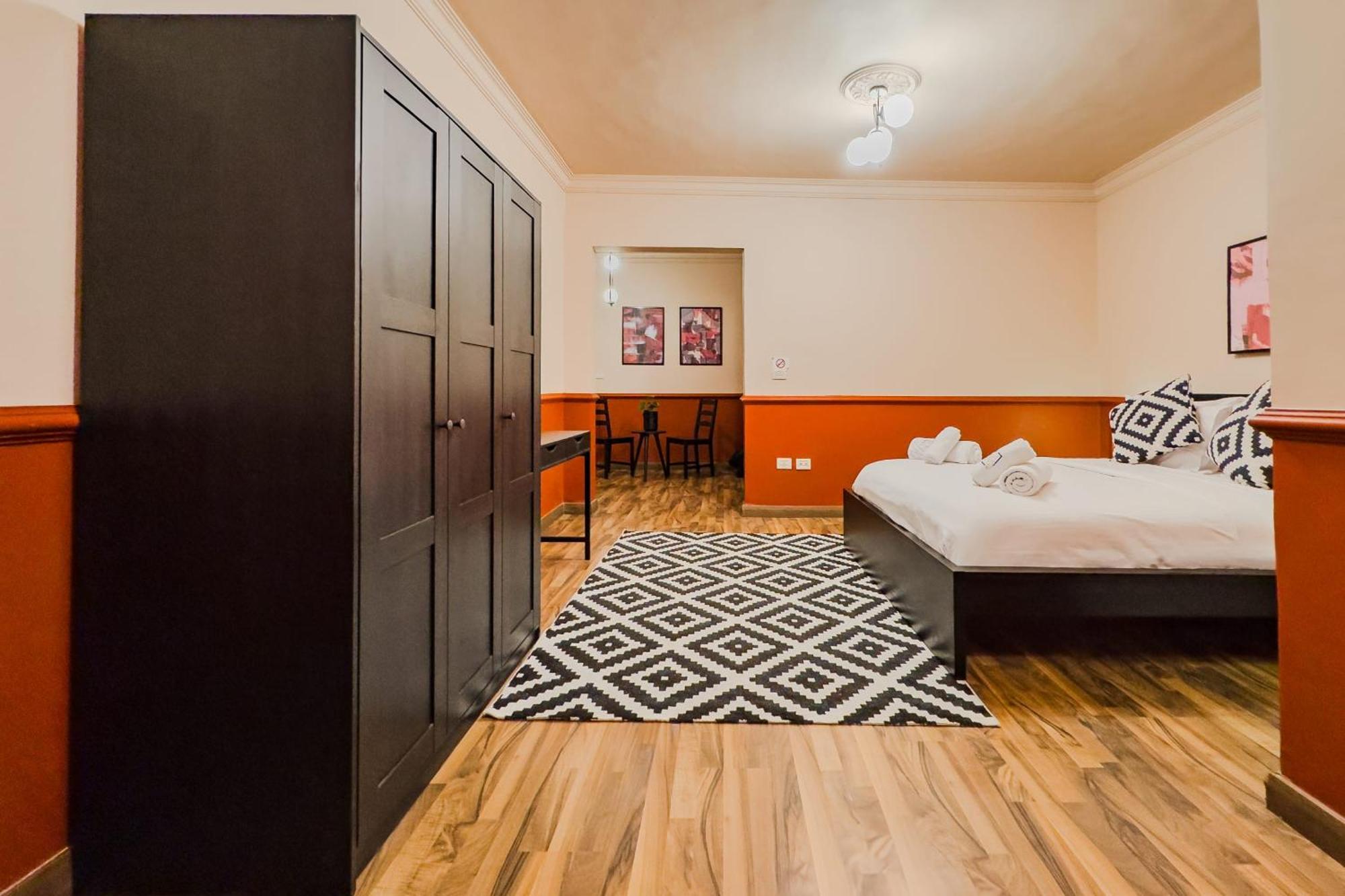 Distinct & Decent 2 Bdr Apt Steps From Nightlife And Airport Cairo Exterior photo
